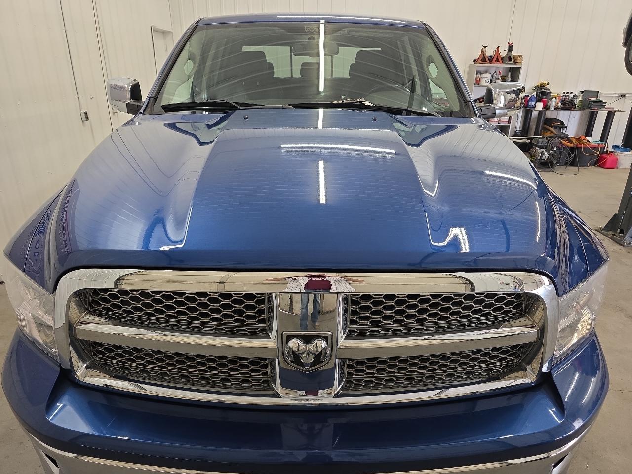 Dodge Ram 1500 4WD Crew Cab 140.5" Laramie 2009