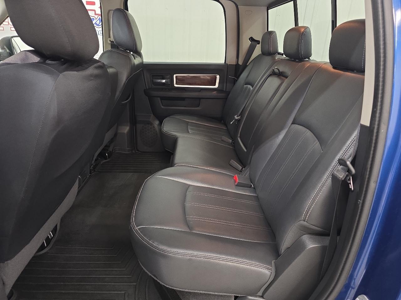 Dodge Ram 1500 4WD Crew Cab 140.5" Laramie 2009