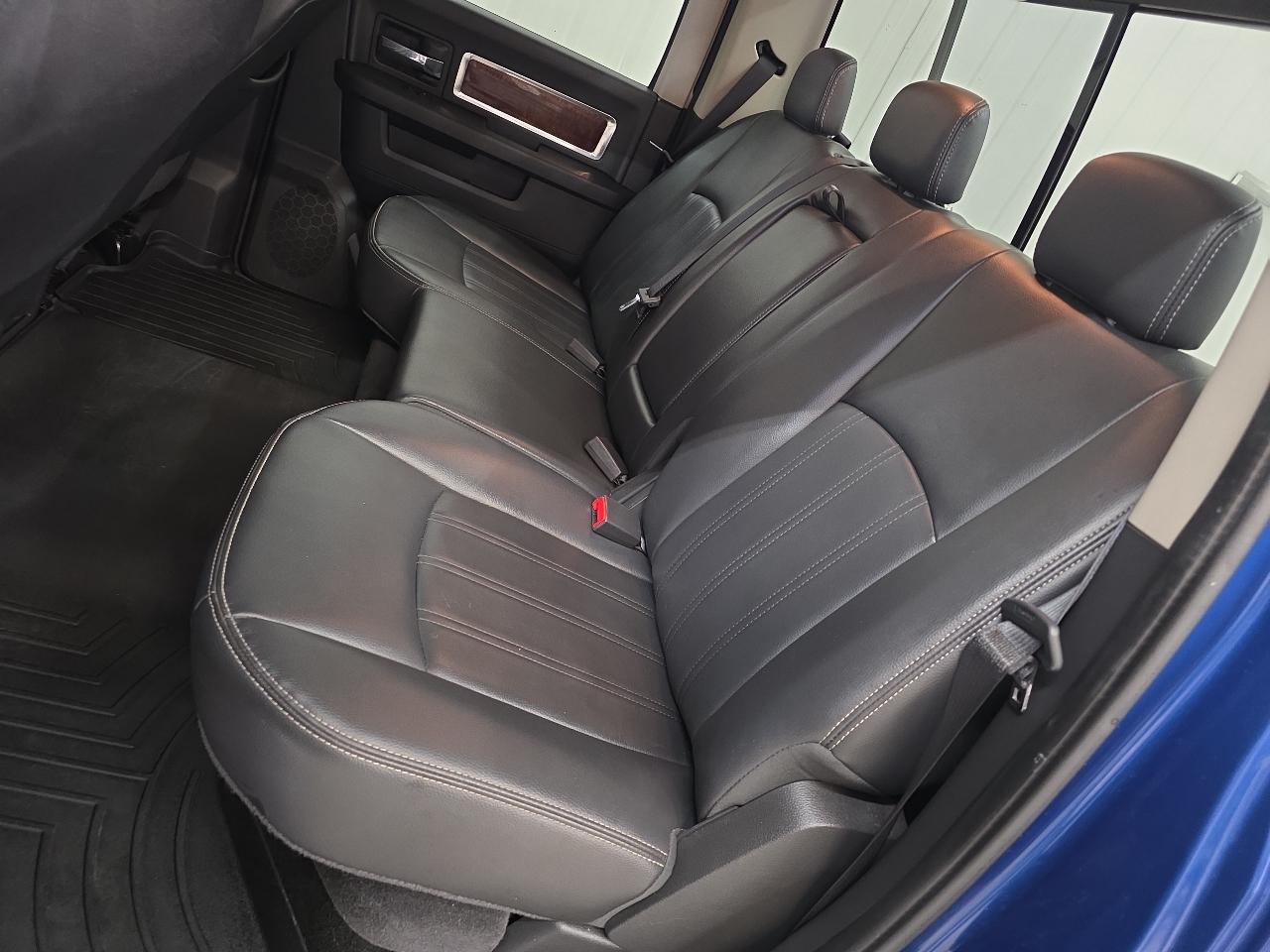 Dodge Ram 1500 4WD Crew Cab 140.5" Laramie 2009