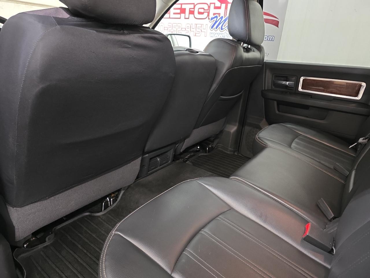 Dodge Ram 1500 4WD Crew Cab 140.5" Laramie 2009