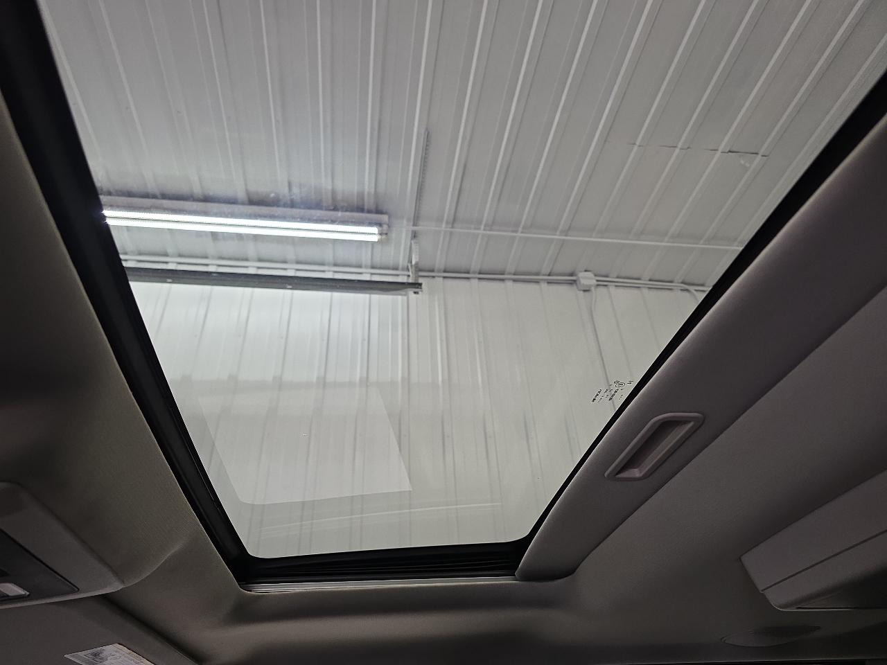 Dodge Ram 1500 4WD Crew Cab 140.5" Laramie 2009