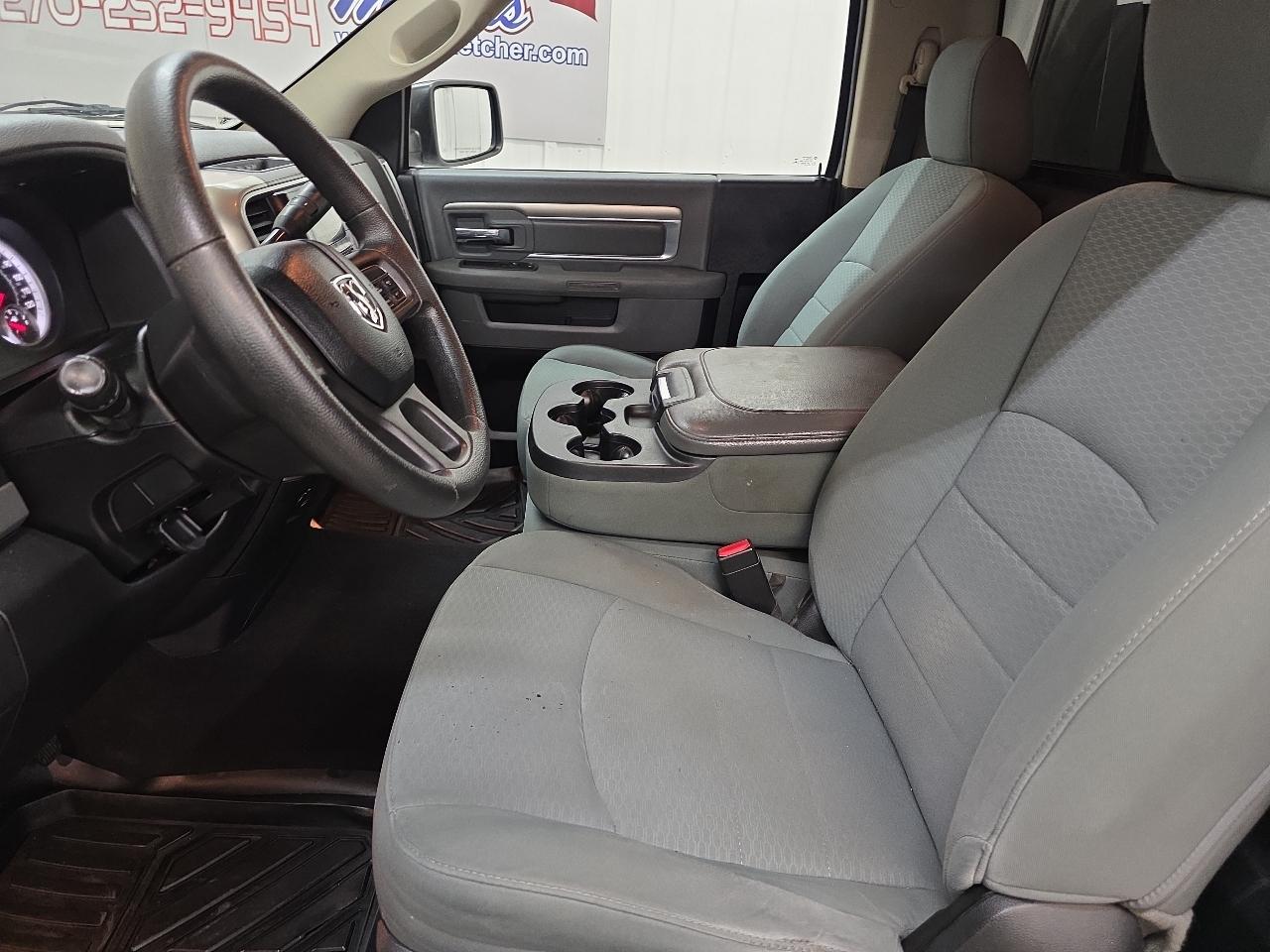 RAM 1500 2WD Reg Cab 140.5" SLT 2013