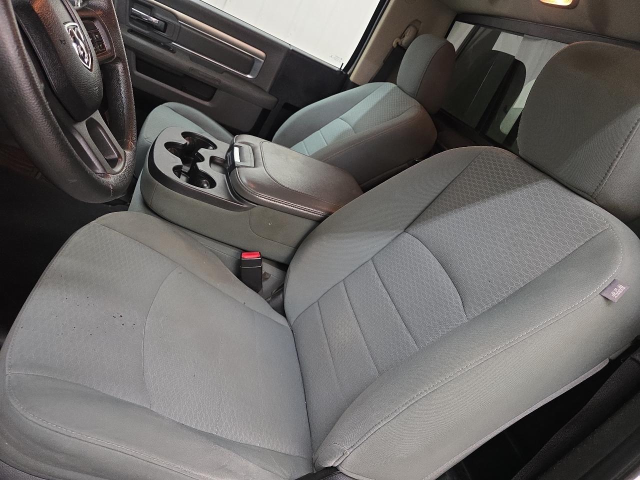 RAM 1500 2WD Reg Cab 140.5" SLT 2013