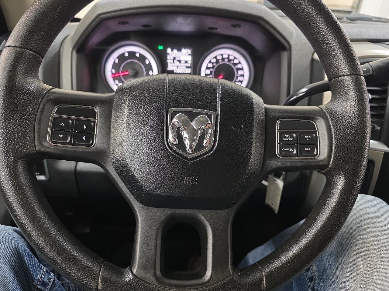 RAM 1500 2WD Reg Cab 140.5" SLT 2013