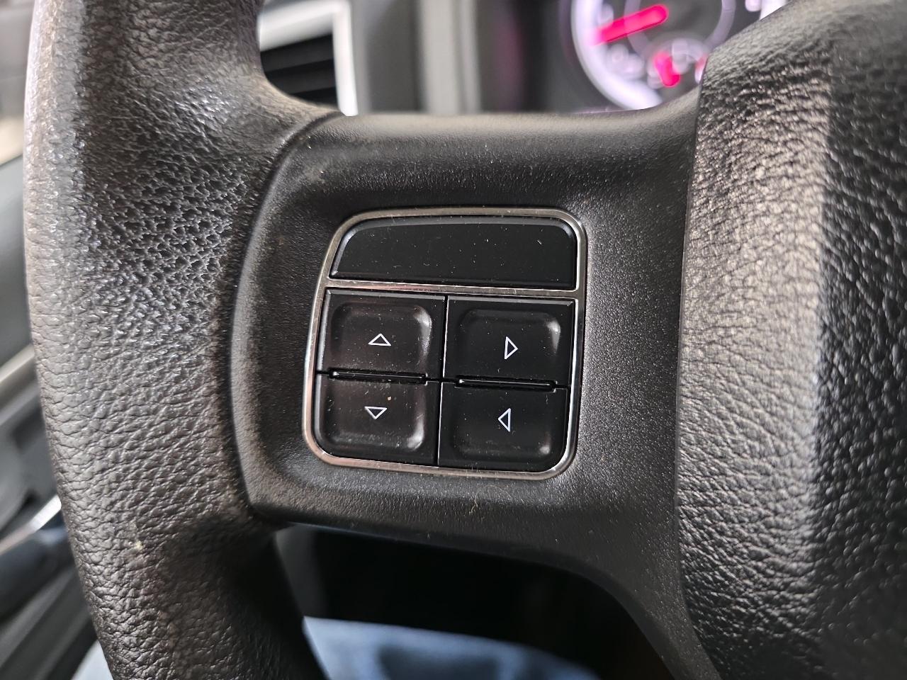 RAM 1500 2WD Reg Cab 140.5" SLT 2013