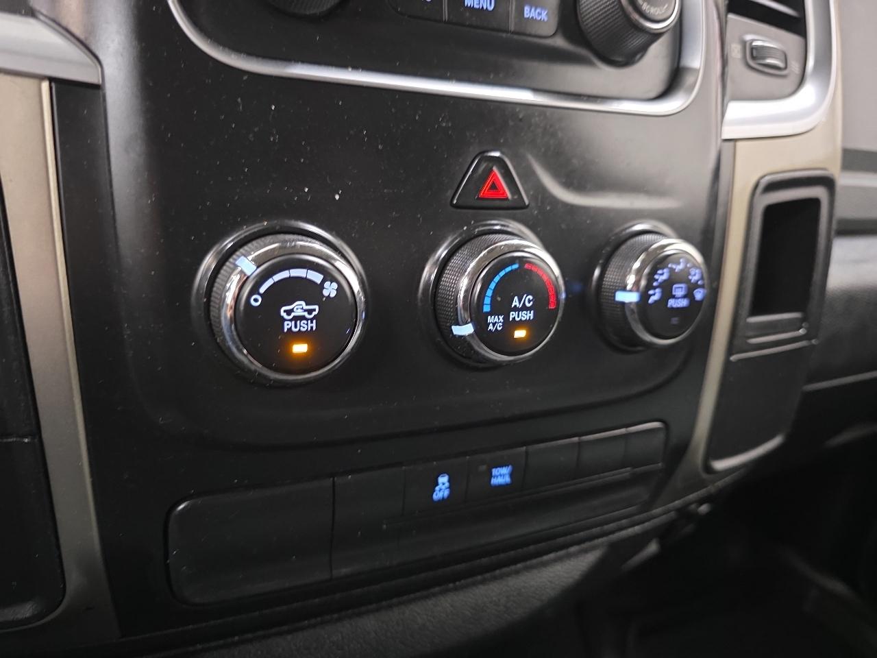 RAM 1500 2WD Reg Cab 140.5" SLT 2013