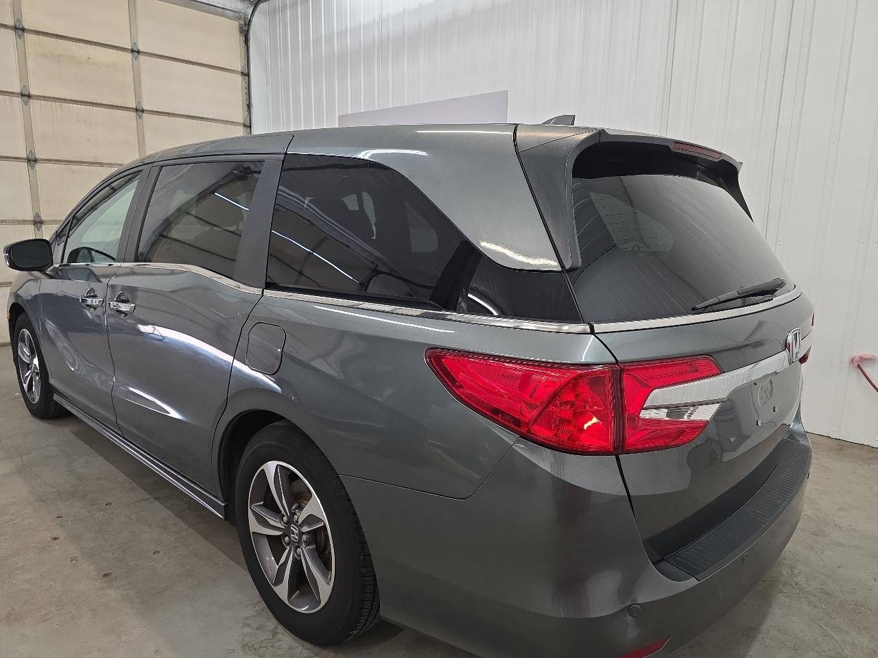 Honda Odyssey Touring Auto 2018