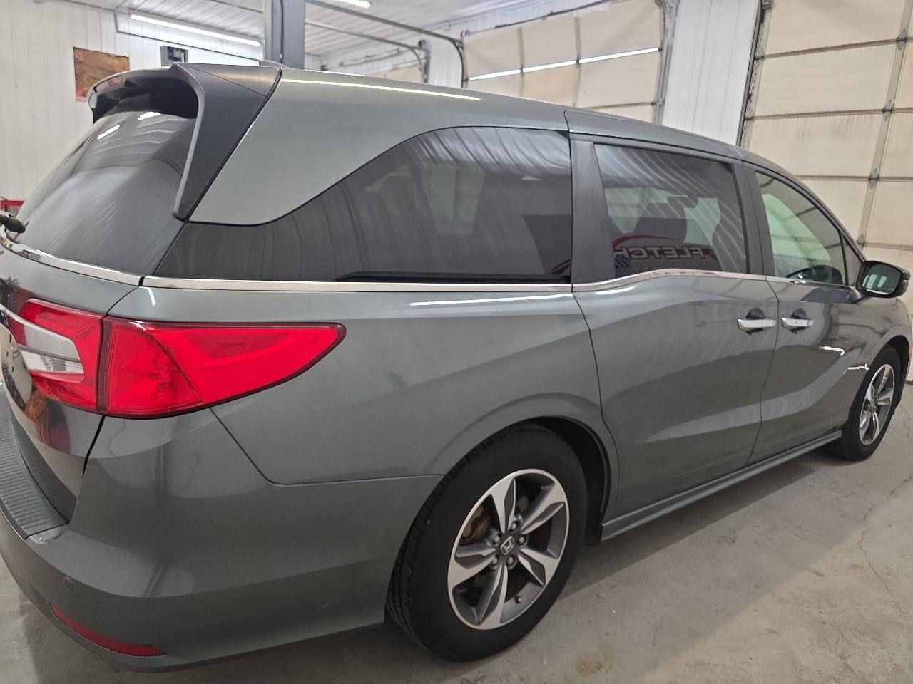 Honda Odyssey Touring Auto 2018