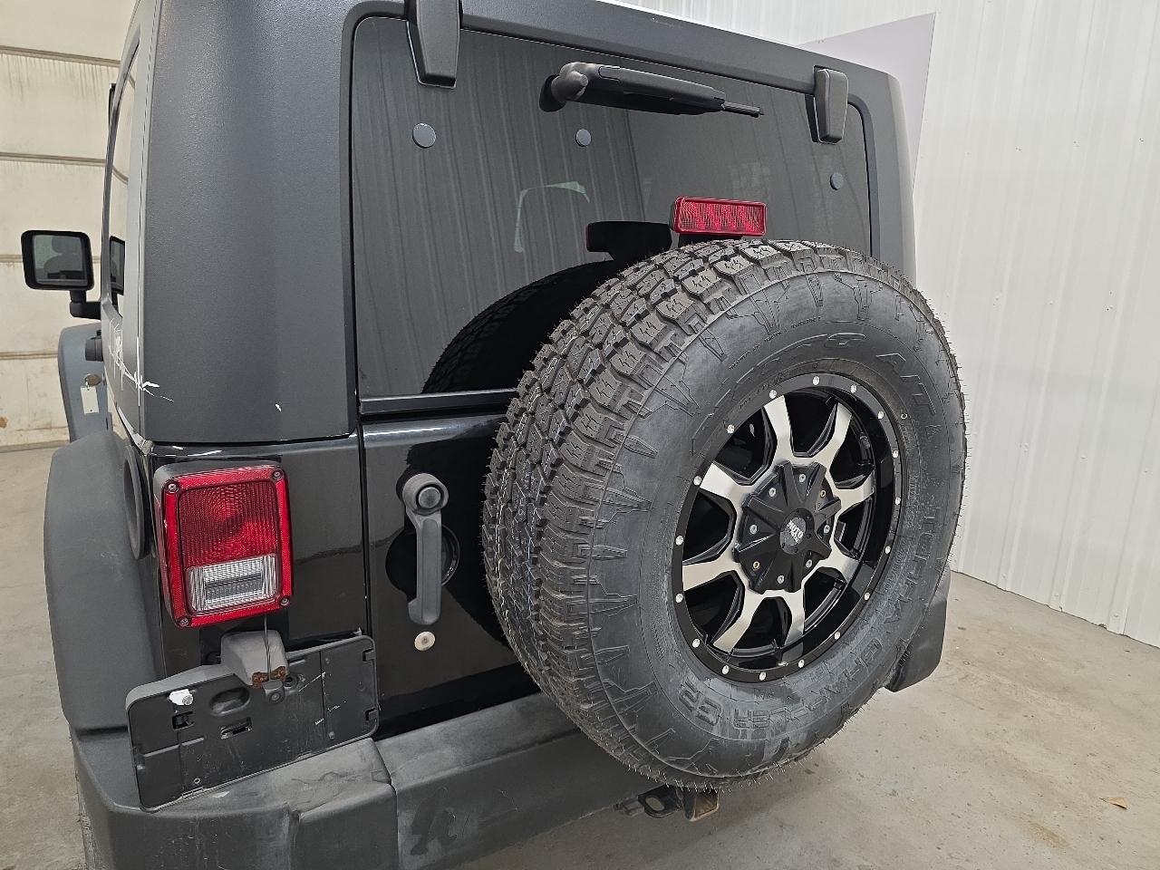 Jeep Wrangler 4WD 2dr Sport 2015