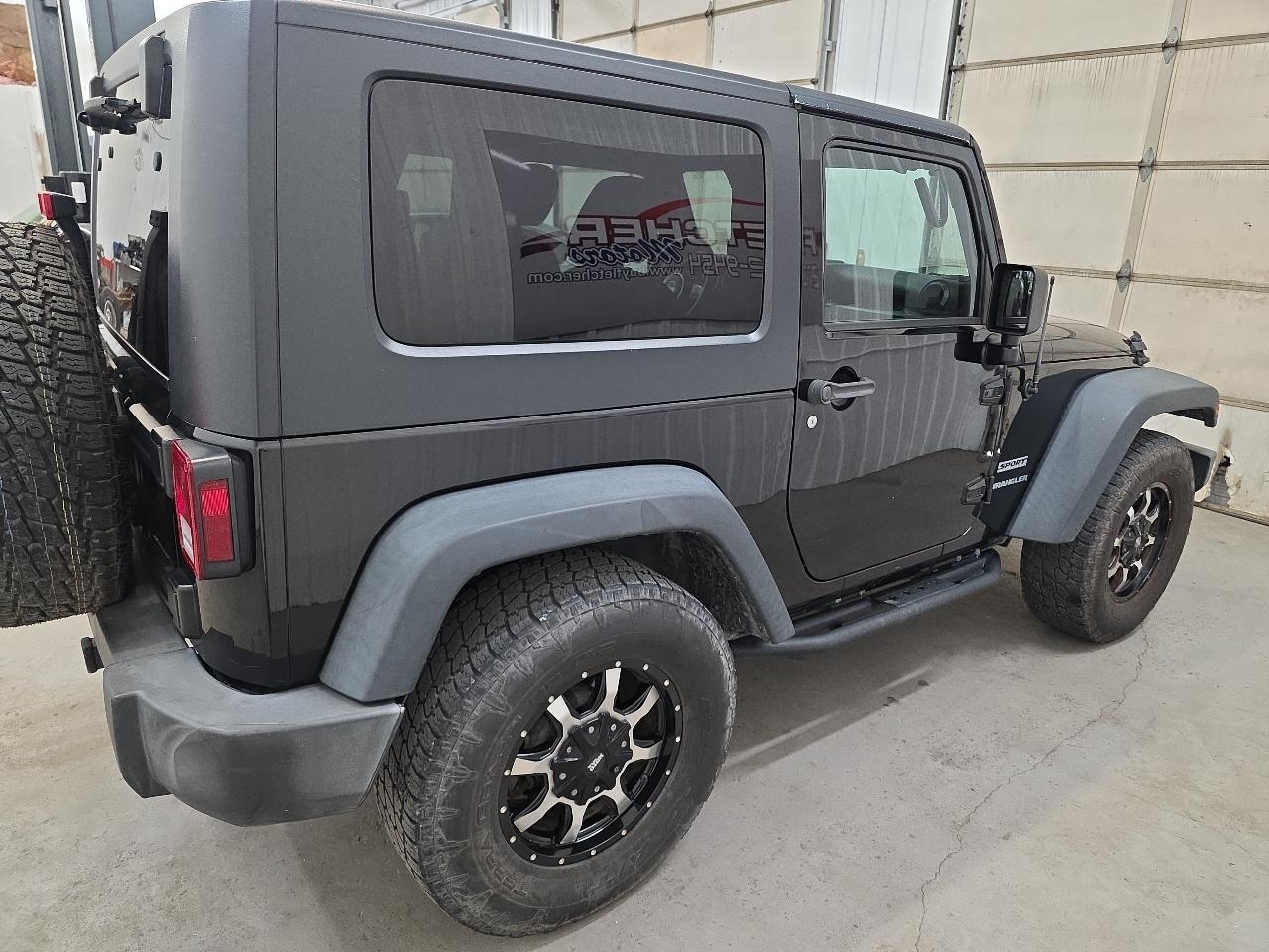 Jeep Wrangler 4WD 2dr Sport 2015