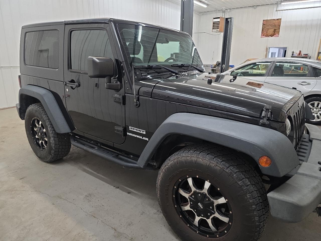 Jeep Wrangler 4WD 2dr Sport 2015