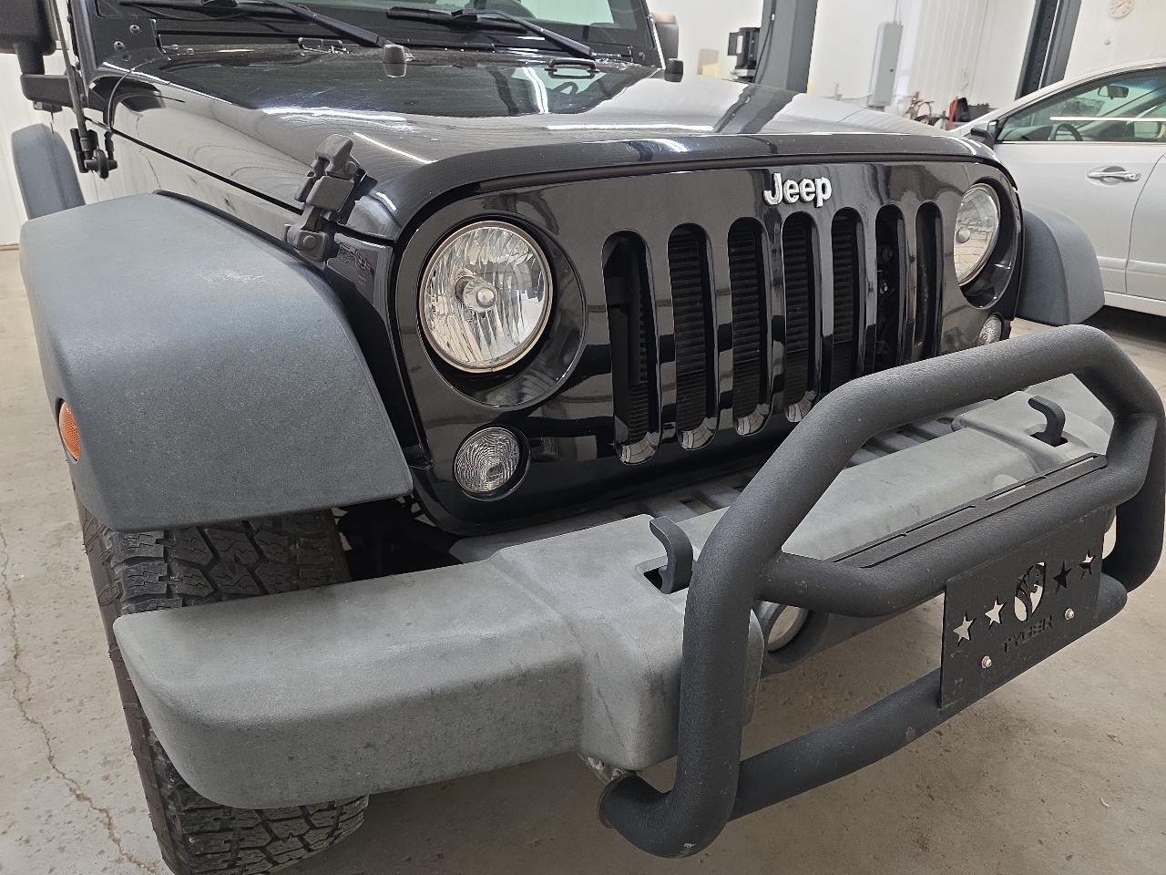 Jeep Wrangler 4WD 2dr Sport 2015