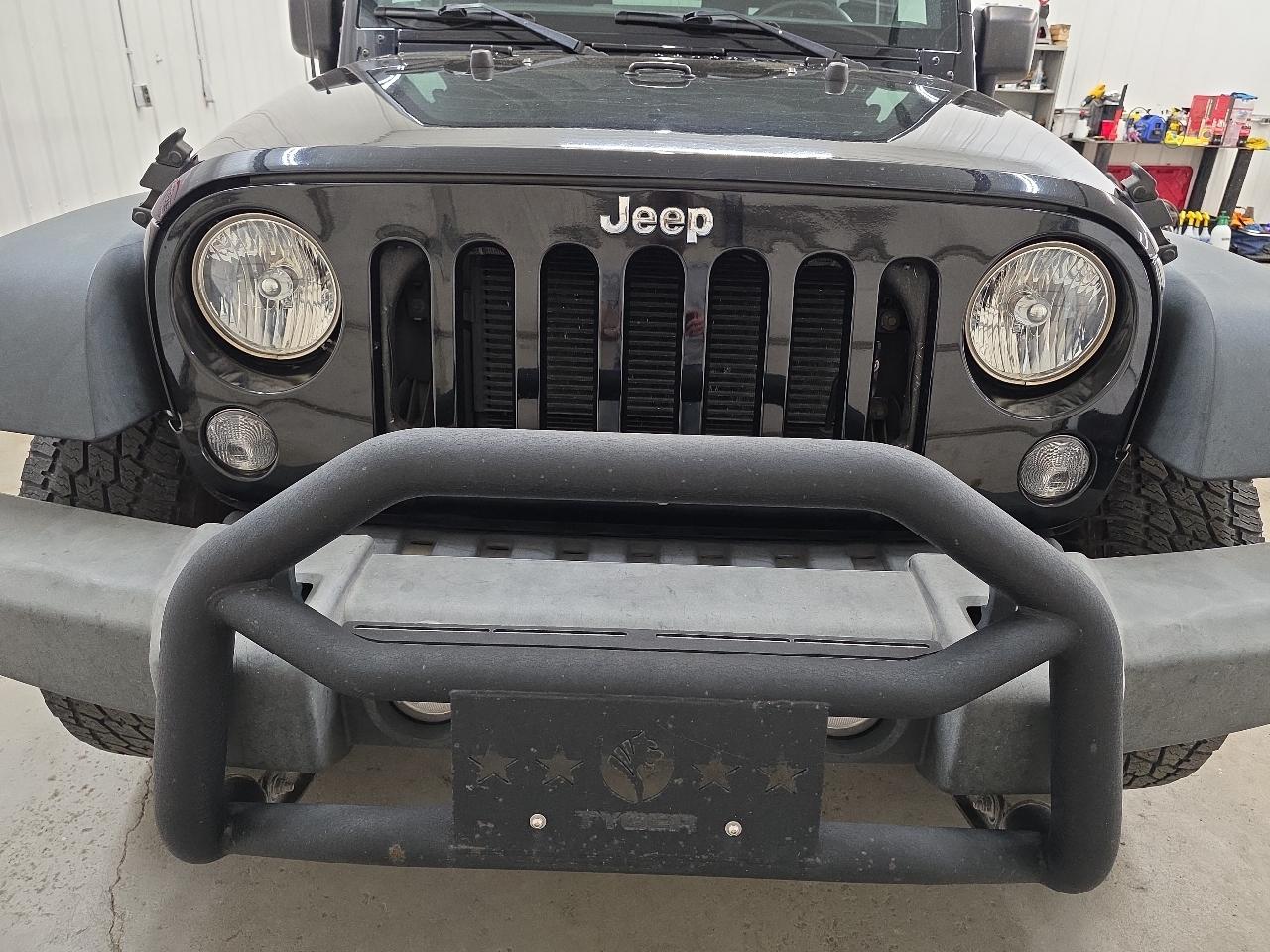 Jeep Wrangler 4WD 2dr Sport 2015
