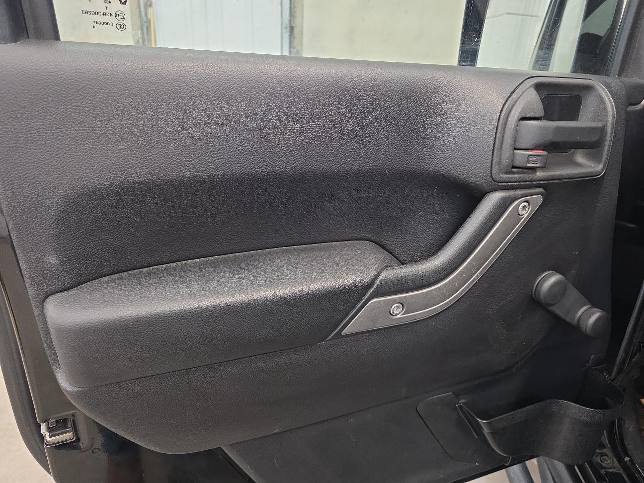 Jeep Wrangler 4WD 2dr Sport 2015