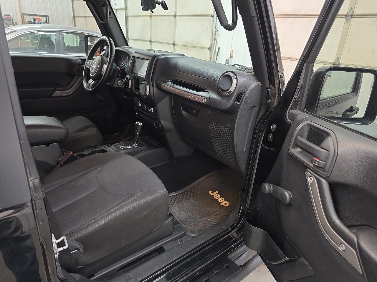 Jeep Wrangler 4WD 2dr Sport 2015