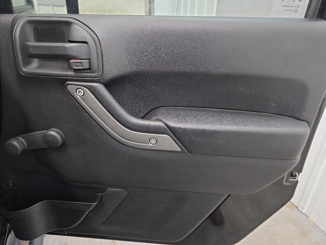 Jeep Wrangler 4WD 2dr Sport 2015