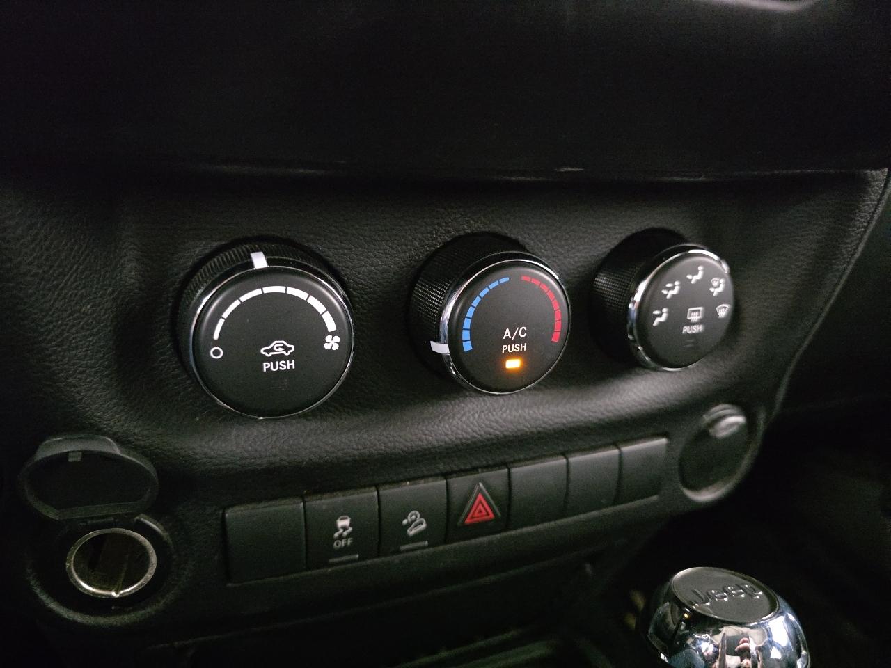 Jeep Wrangler 4WD 2dr Sport 2015