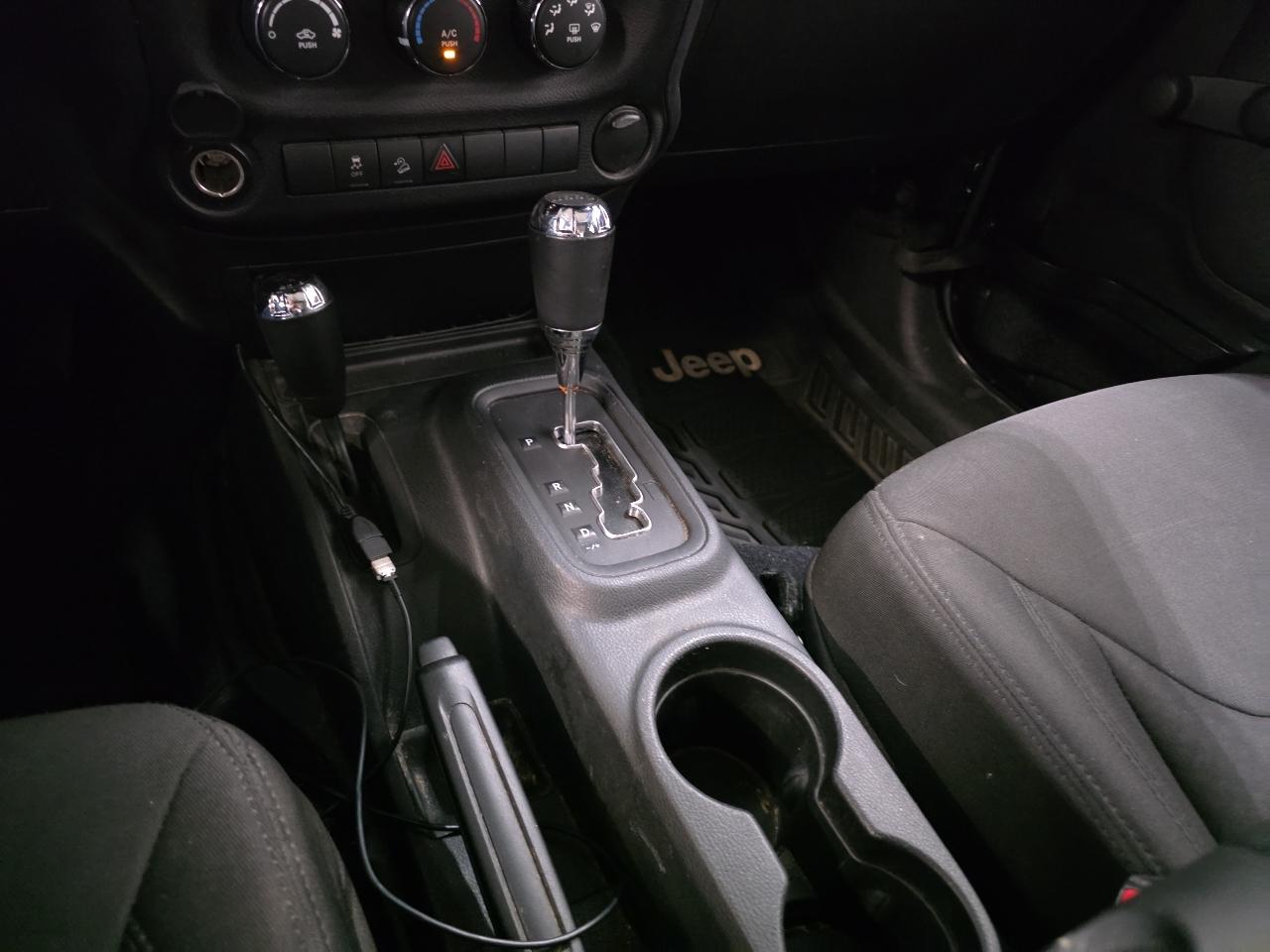 Jeep Wrangler 4WD 2dr Sport 2015