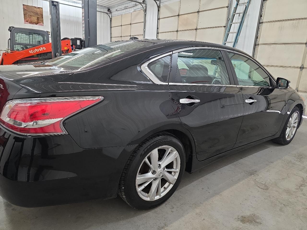 Nissan Altima 4dr Sdn I4 2.5 2015