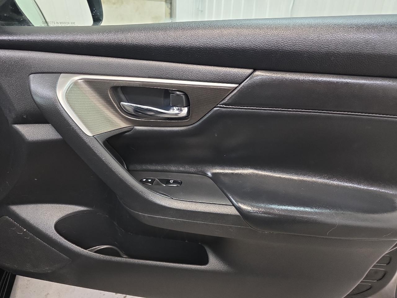 Nissan Altima 4dr Sdn I4 2.5 2015