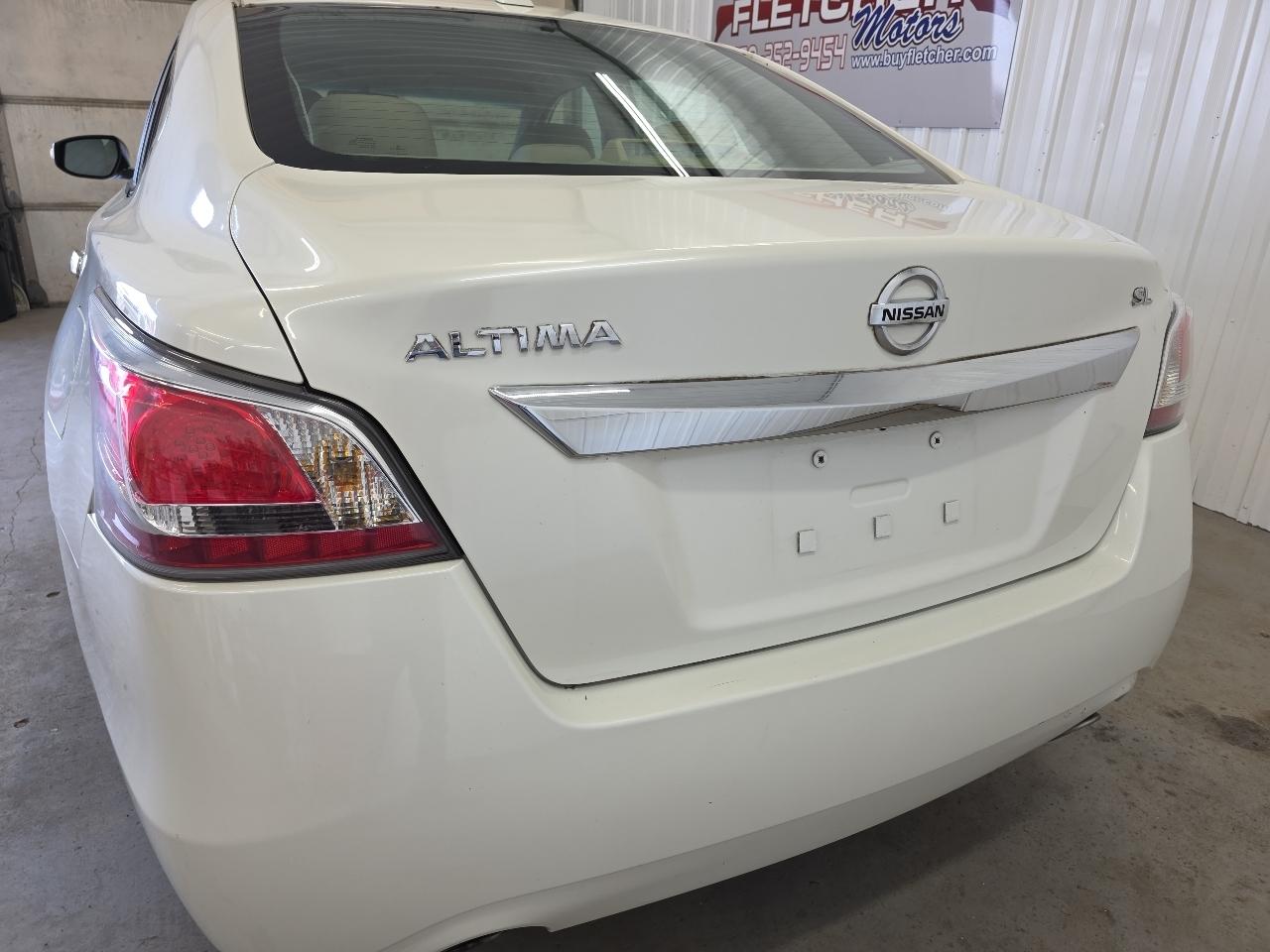 Nissan Altima 4dr Sdn I4 2.5 SL 2015
