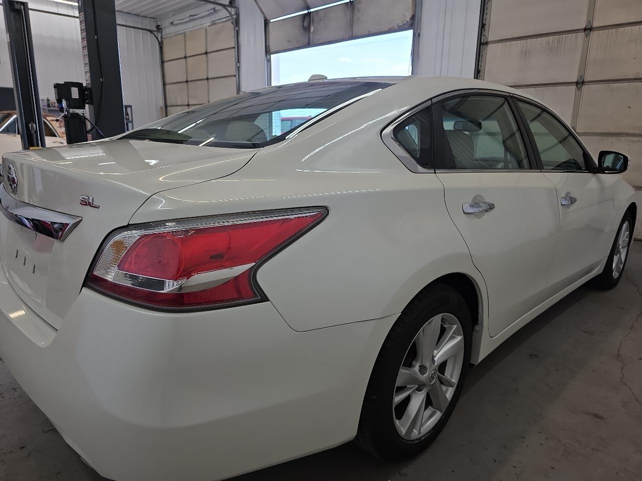 Nissan Altima 4dr Sdn I4 2.5 SL 2015
