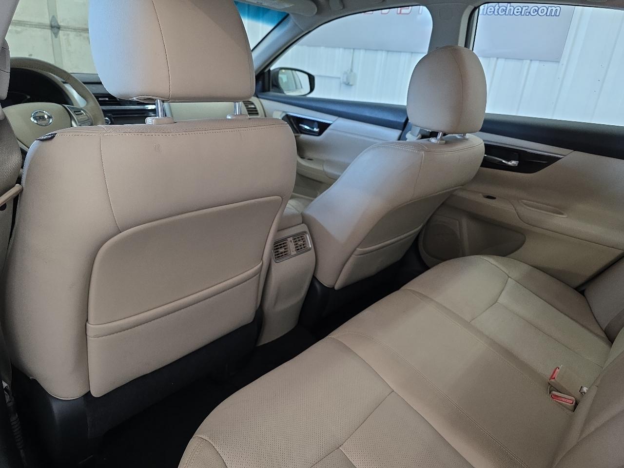 Nissan Altima 4dr Sdn I4 2.5 SL 2015