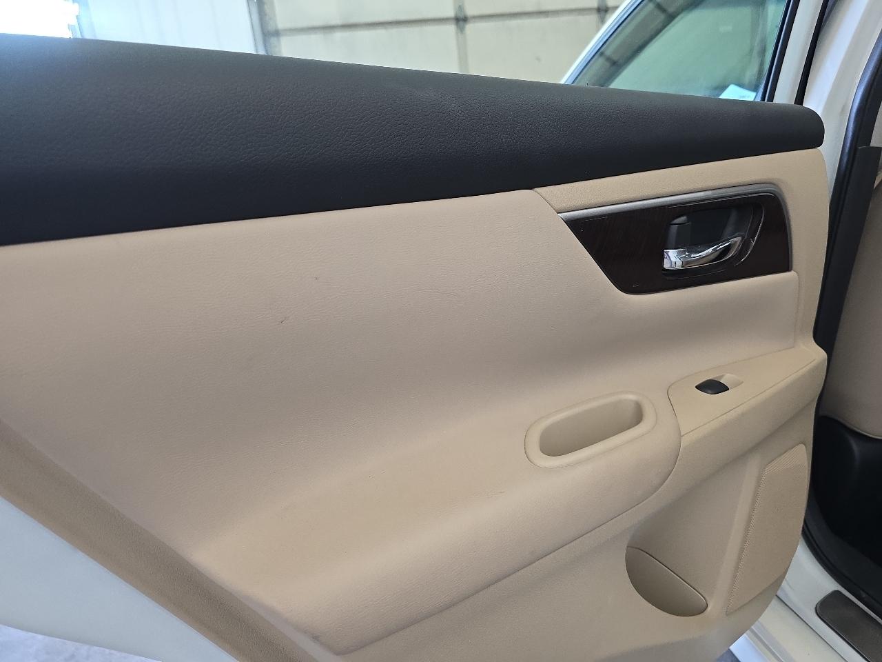 Nissan Altima 4dr Sdn I4 2.5 SL 2015