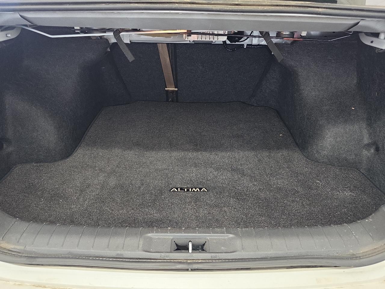 Nissan Altima 4dr Sdn I4 2.5 SL 2015