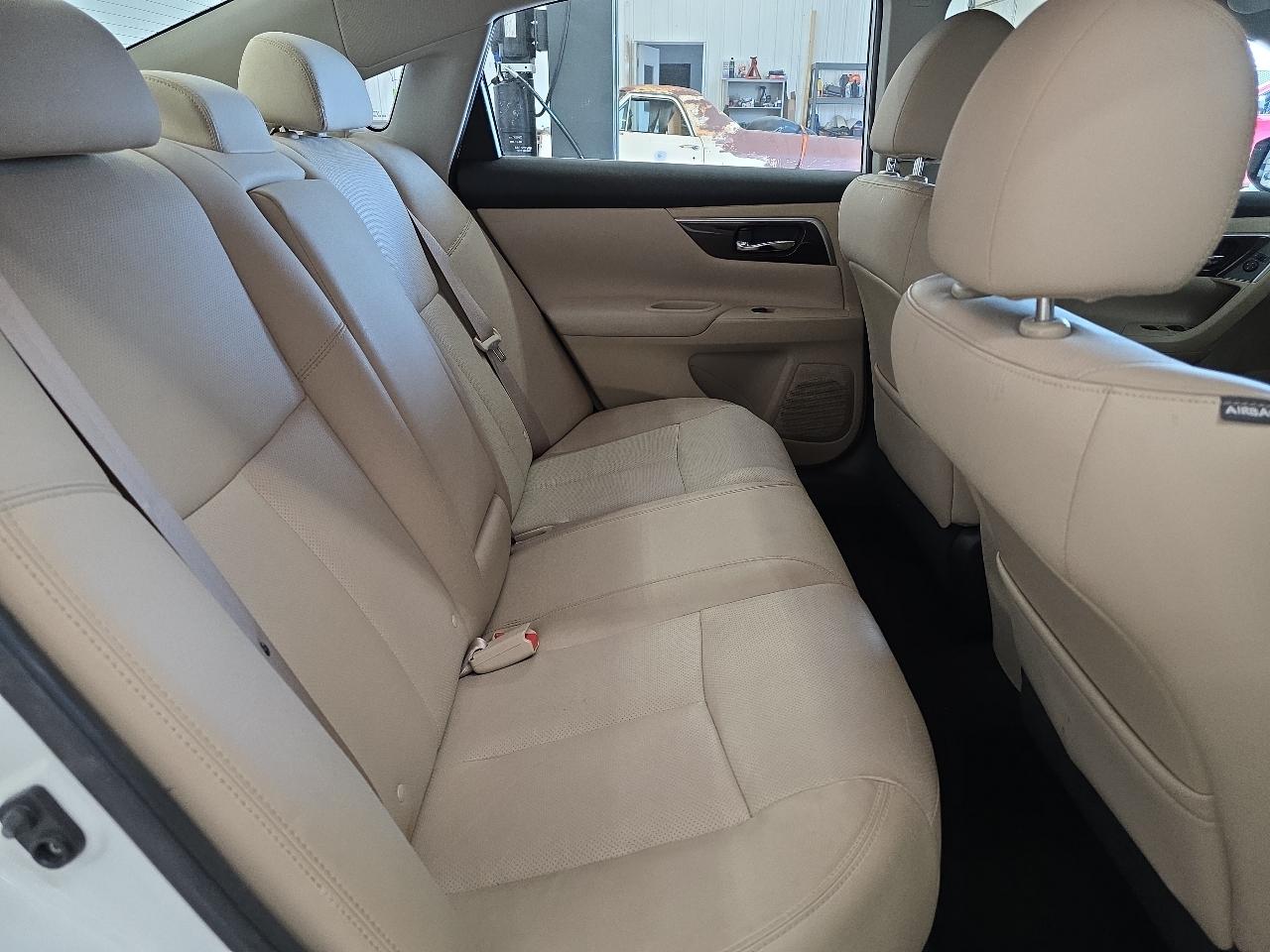 Nissan Altima 4dr Sdn I4 2.5 SL 2015