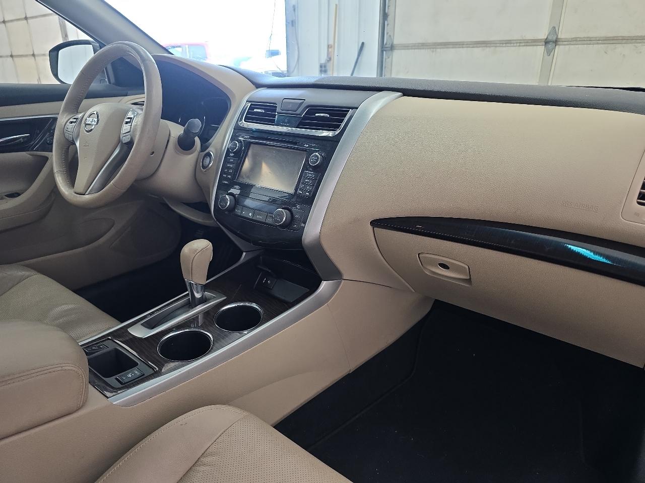 Nissan Altima 4dr Sdn I4 2.5 SL 2015