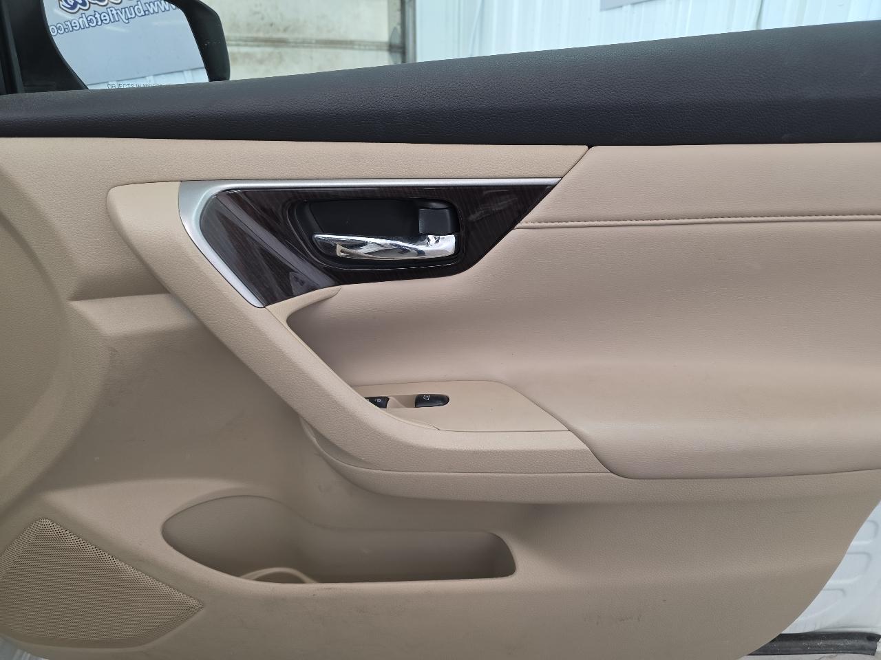 Nissan Altima 4dr Sdn I4 2.5 SL 2015