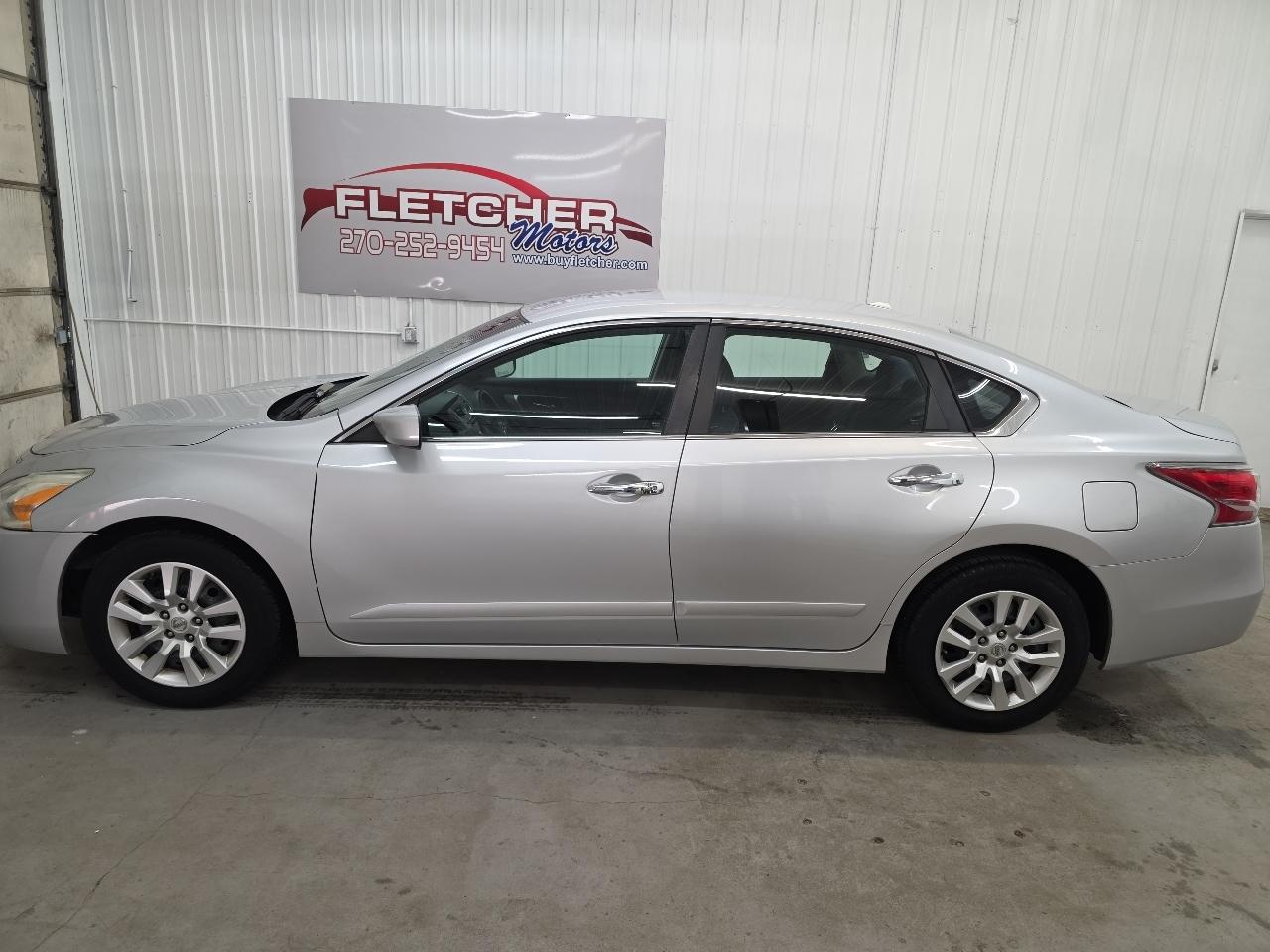 Nissan Altima 4dr Sdn I4 2.5 S 2015