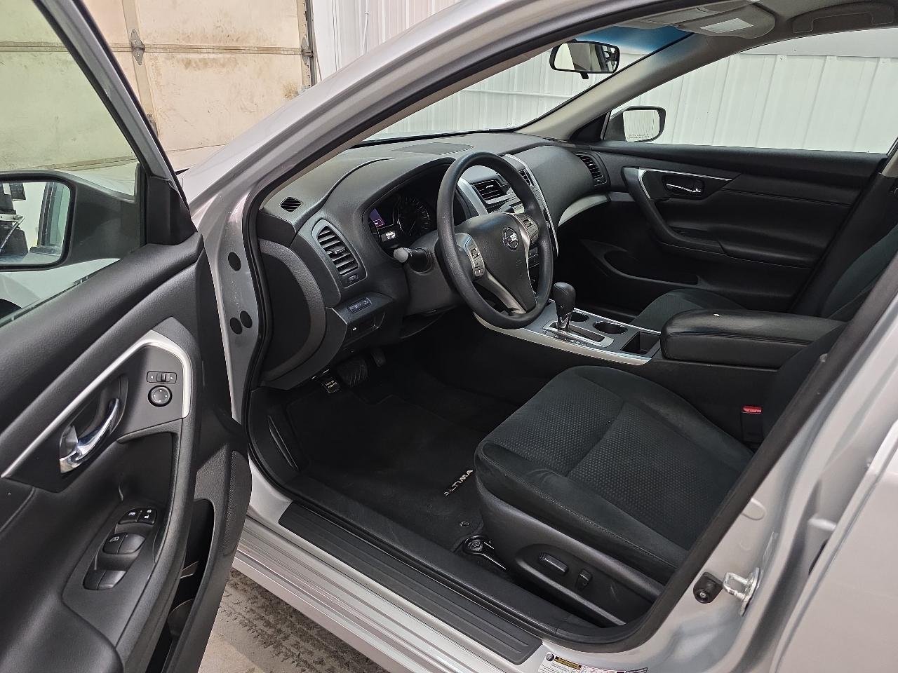 Nissan Altima 4dr Sdn I4 2.5 S 2015