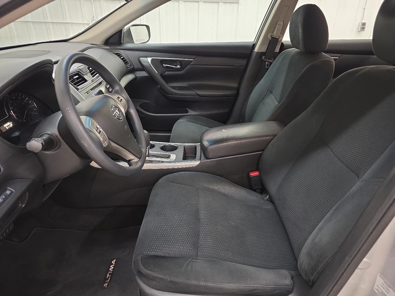 Nissan Altima 4dr Sdn I4 2.5 S 2015