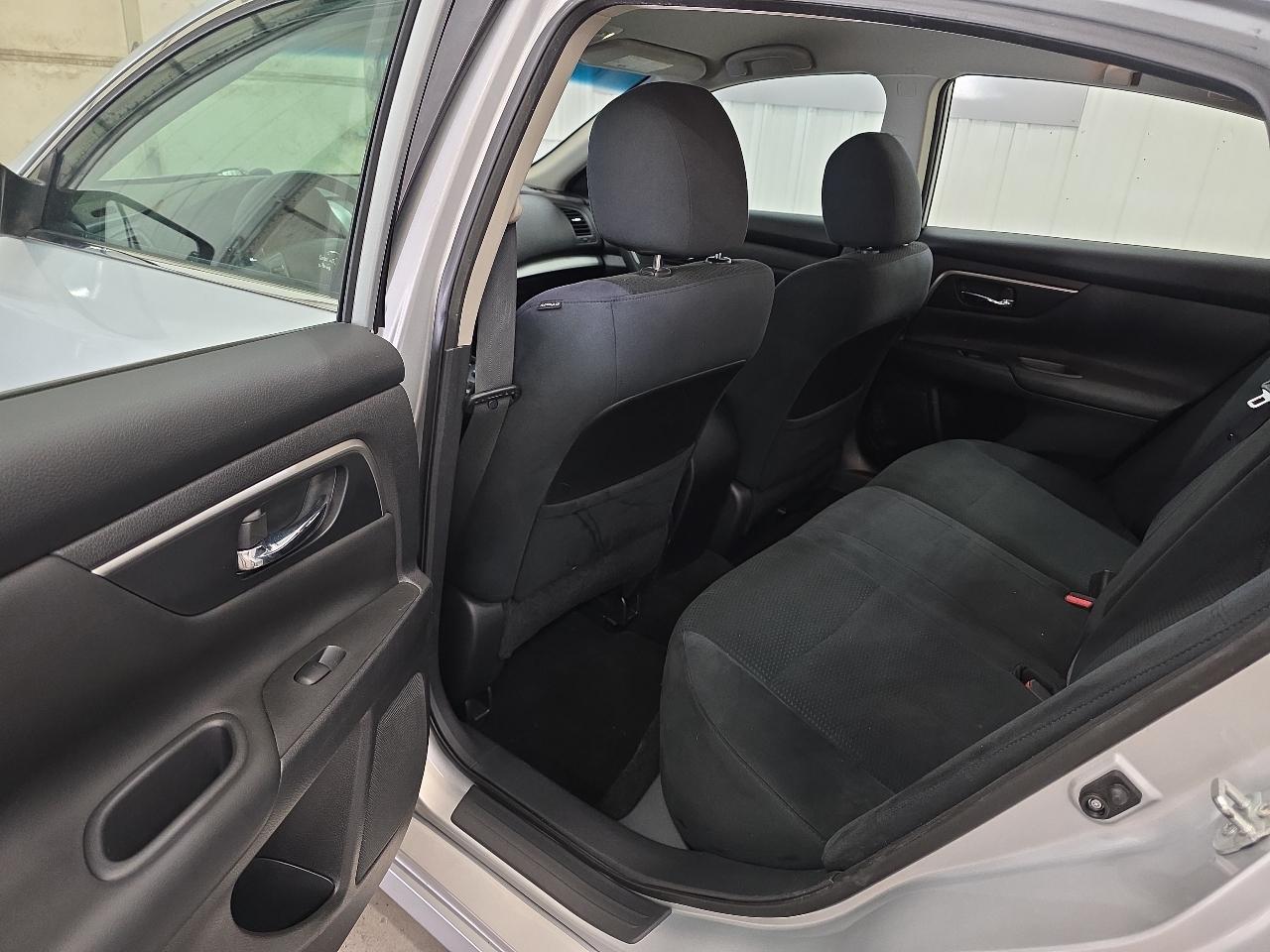 Nissan Altima 4dr Sdn I4 2.5 S 2015