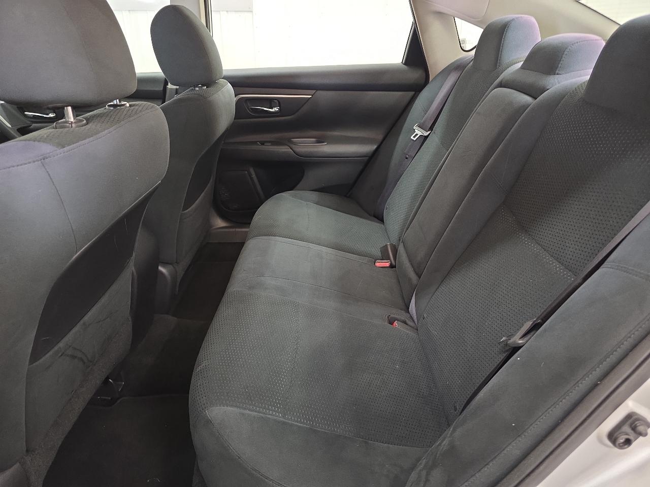 Nissan Altima 4dr Sdn I4 2.5 S 2015