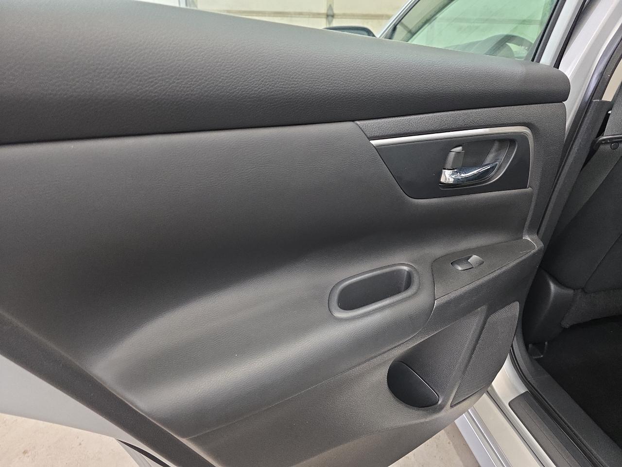 Nissan Altima 4dr Sdn I4 2.5 S 2015