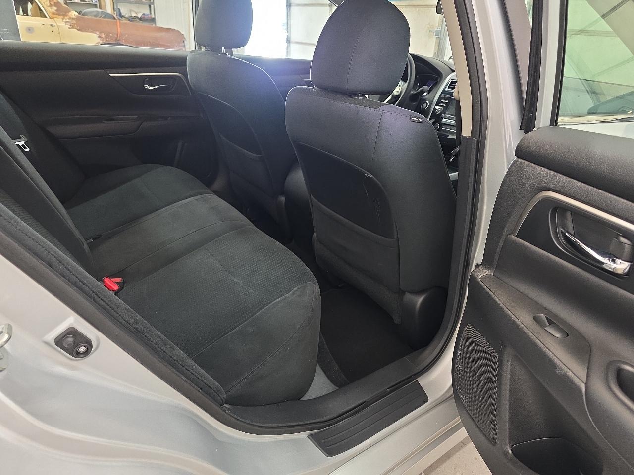 Nissan Altima 4dr Sdn I4 2.5 S 2015