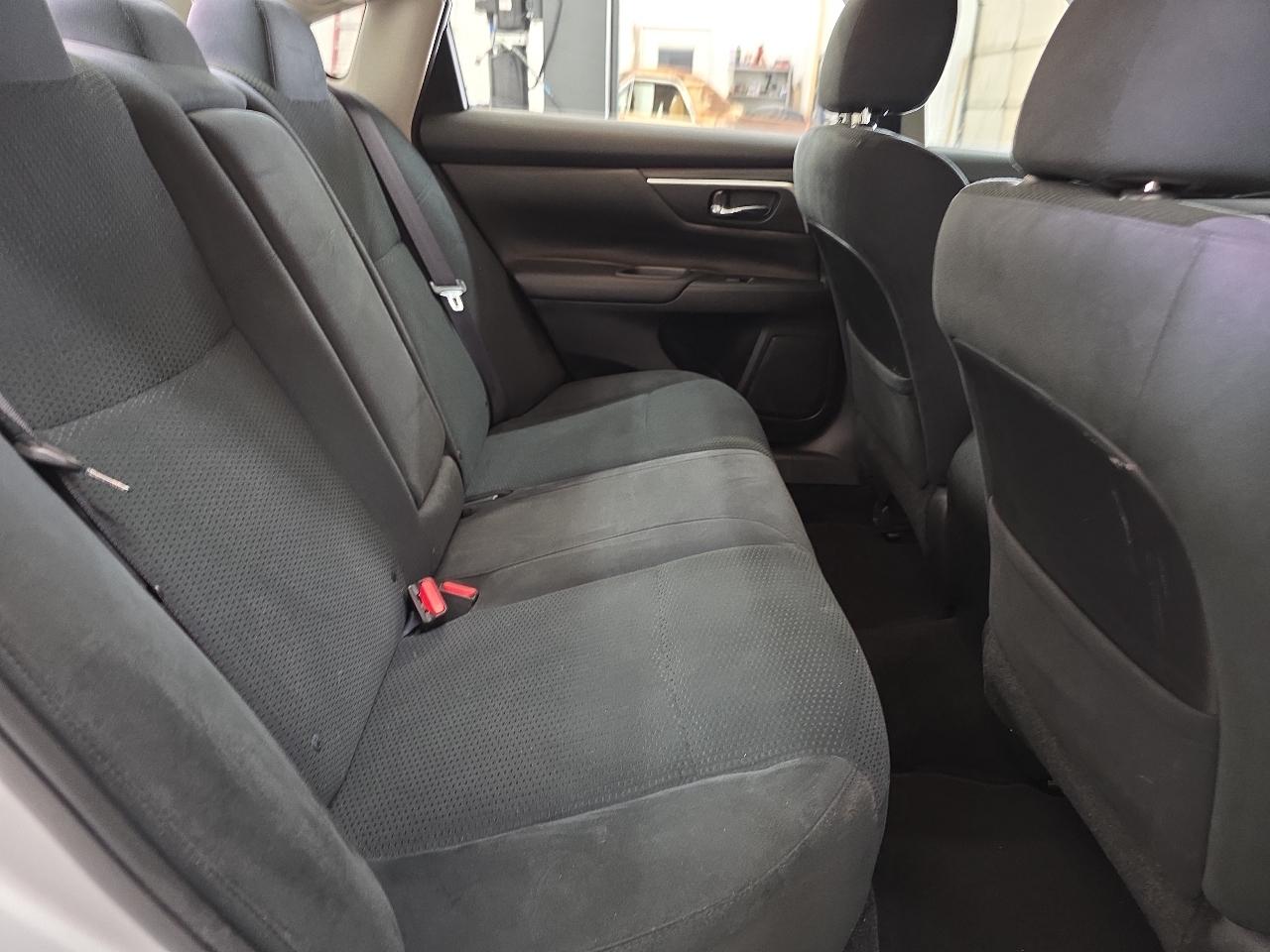 Nissan Altima 4dr Sdn I4 2.5 S 2015