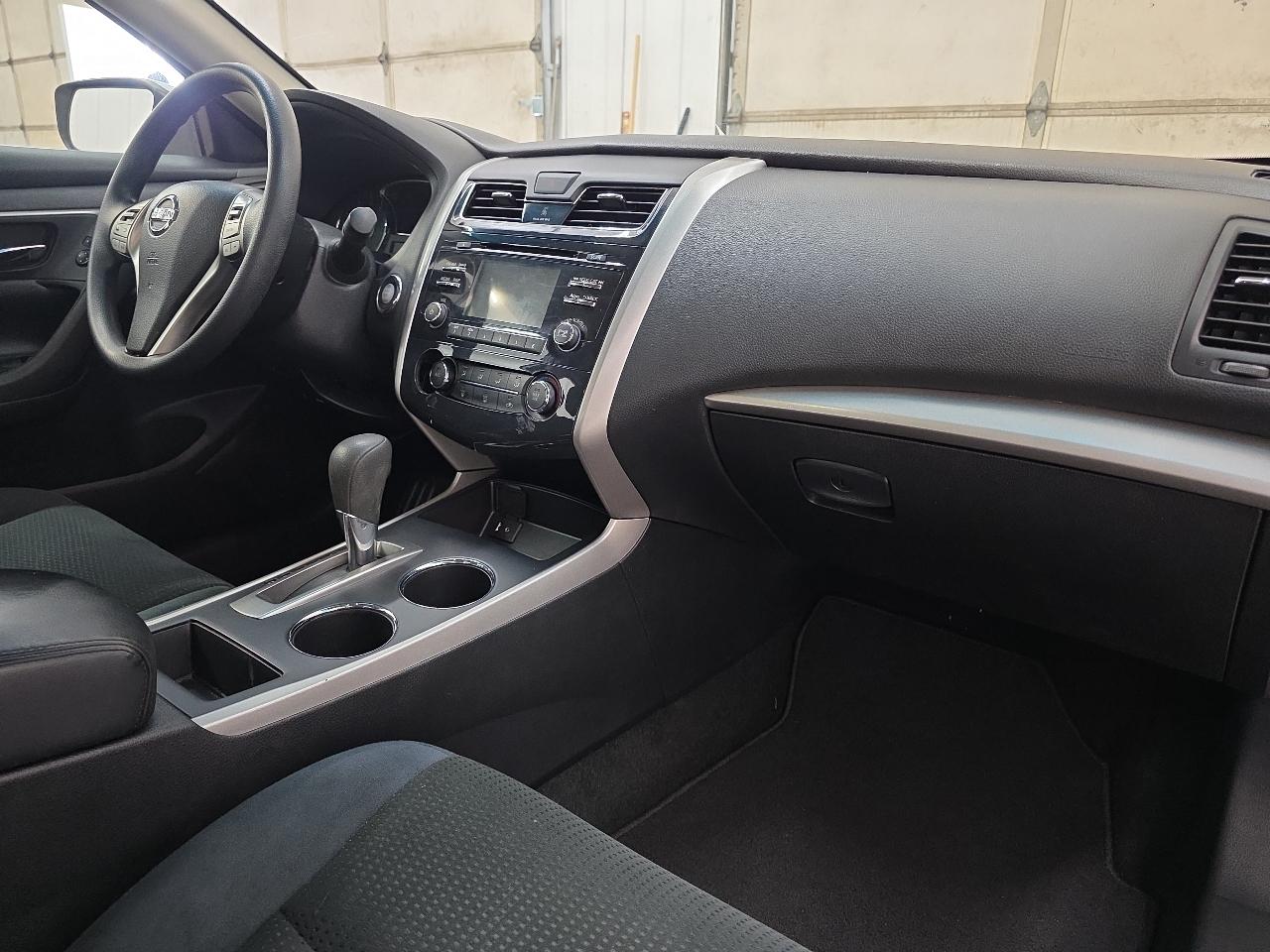 Nissan Altima 4dr Sdn I4 2.5 S 2015