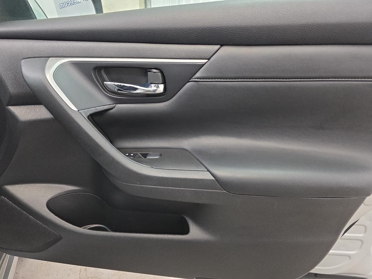 Nissan Altima 4dr Sdn I4 2.5 S 2015