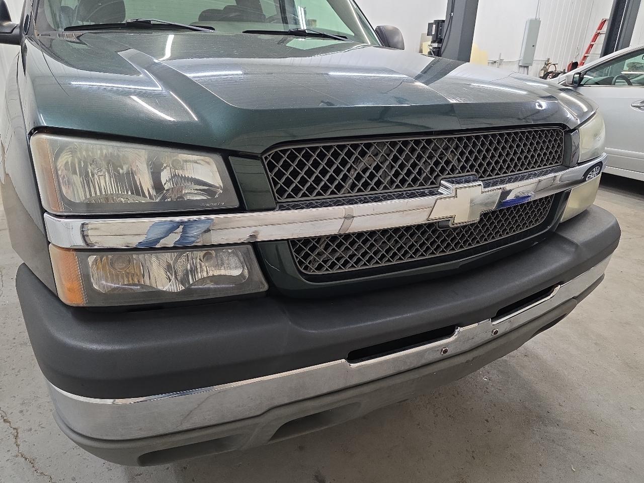 Chevrolet Silverado 1500 Ext Cab 143.5" WB LS 2003