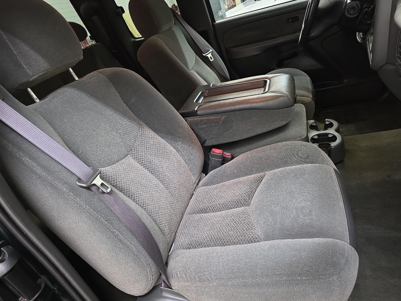 Chevrolet Silverado 1500 Ext Cab 143.5" WB LS 2003