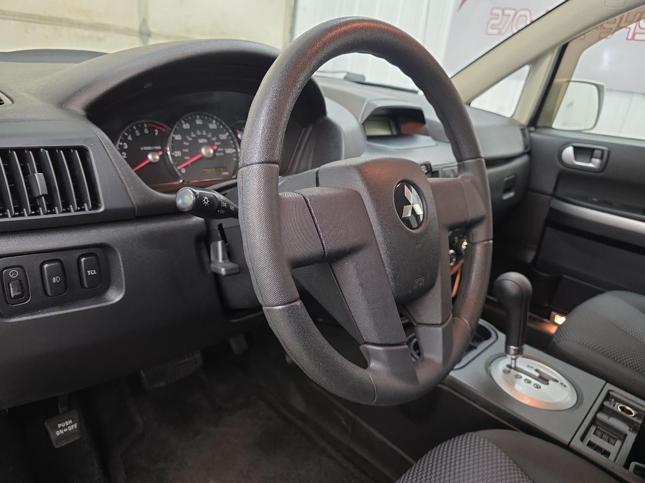 Mitsubishi Endeavor AWD 4dr LS 2011