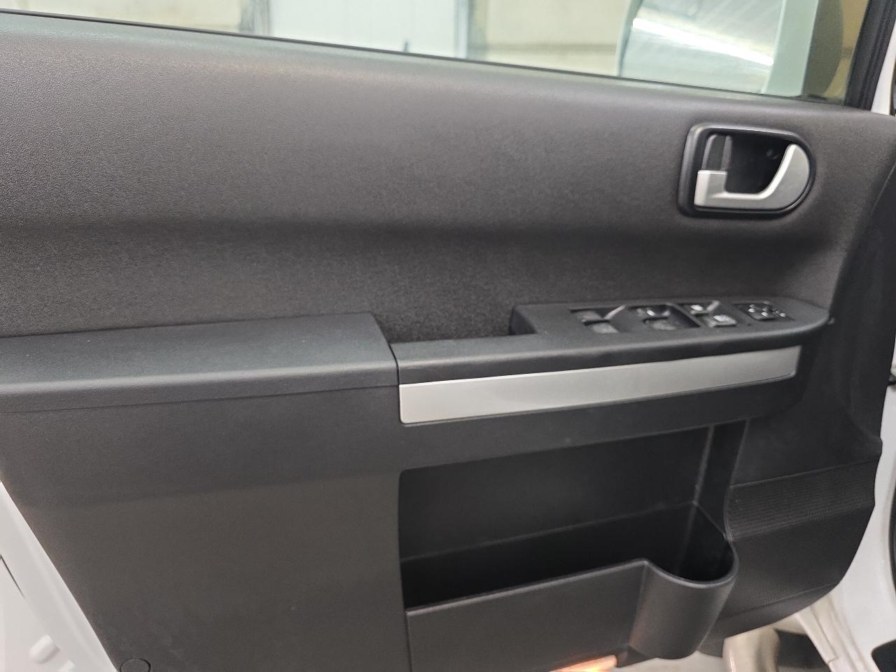 Mitsubishi Endeavor AWD 4dr LS 2011