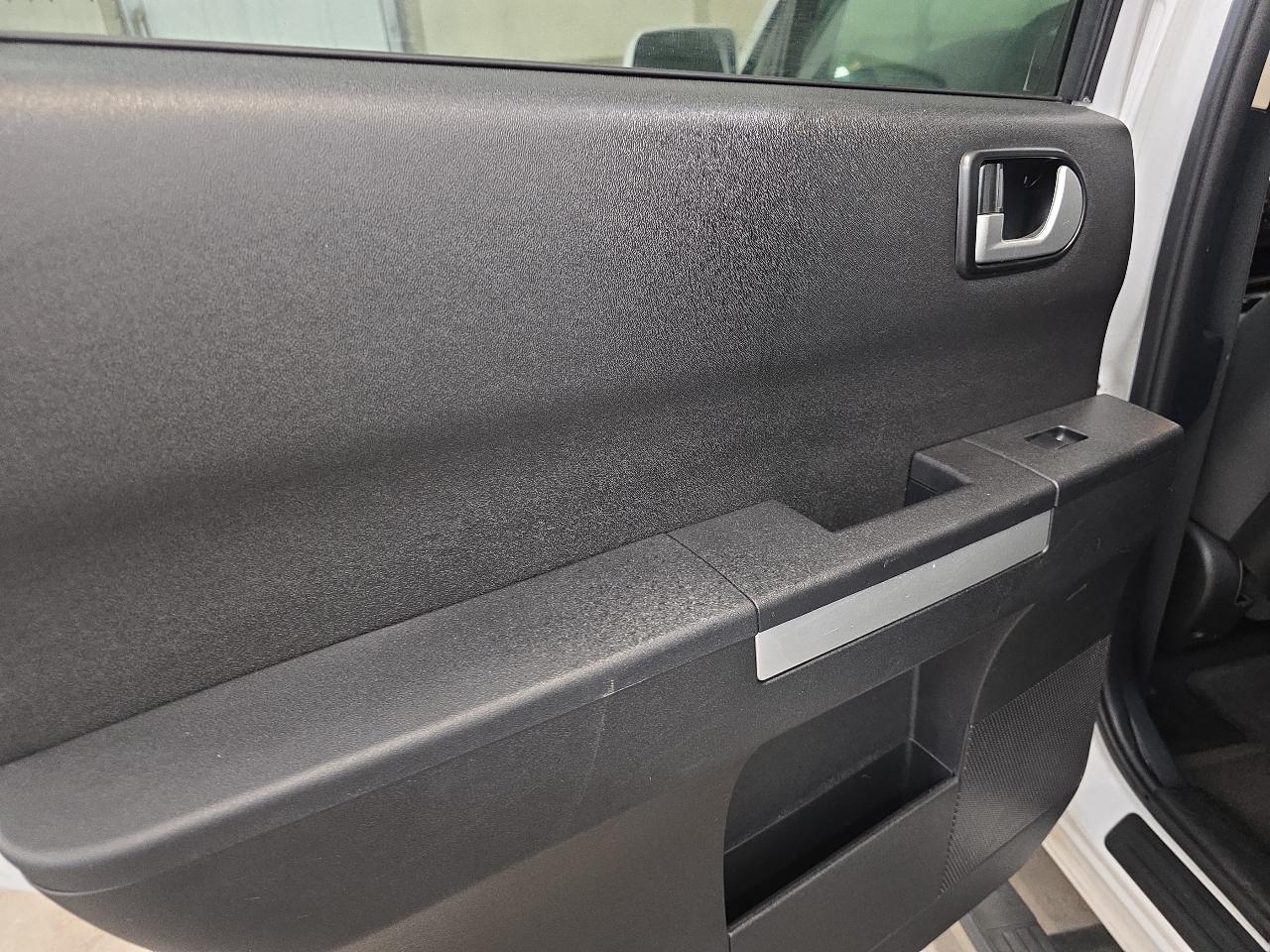 Mitsubishi Endeavor AWD 4dr LS 2011