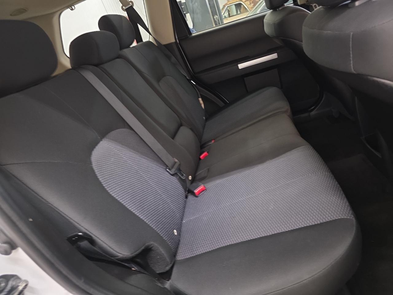 Mitsubishi Endeavor AWD 4dr LS 2011