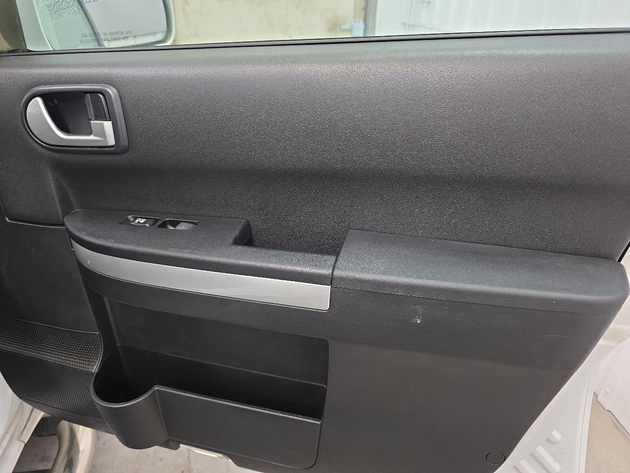 Mitsubishi Endeavor AWD 4dr LS 2011