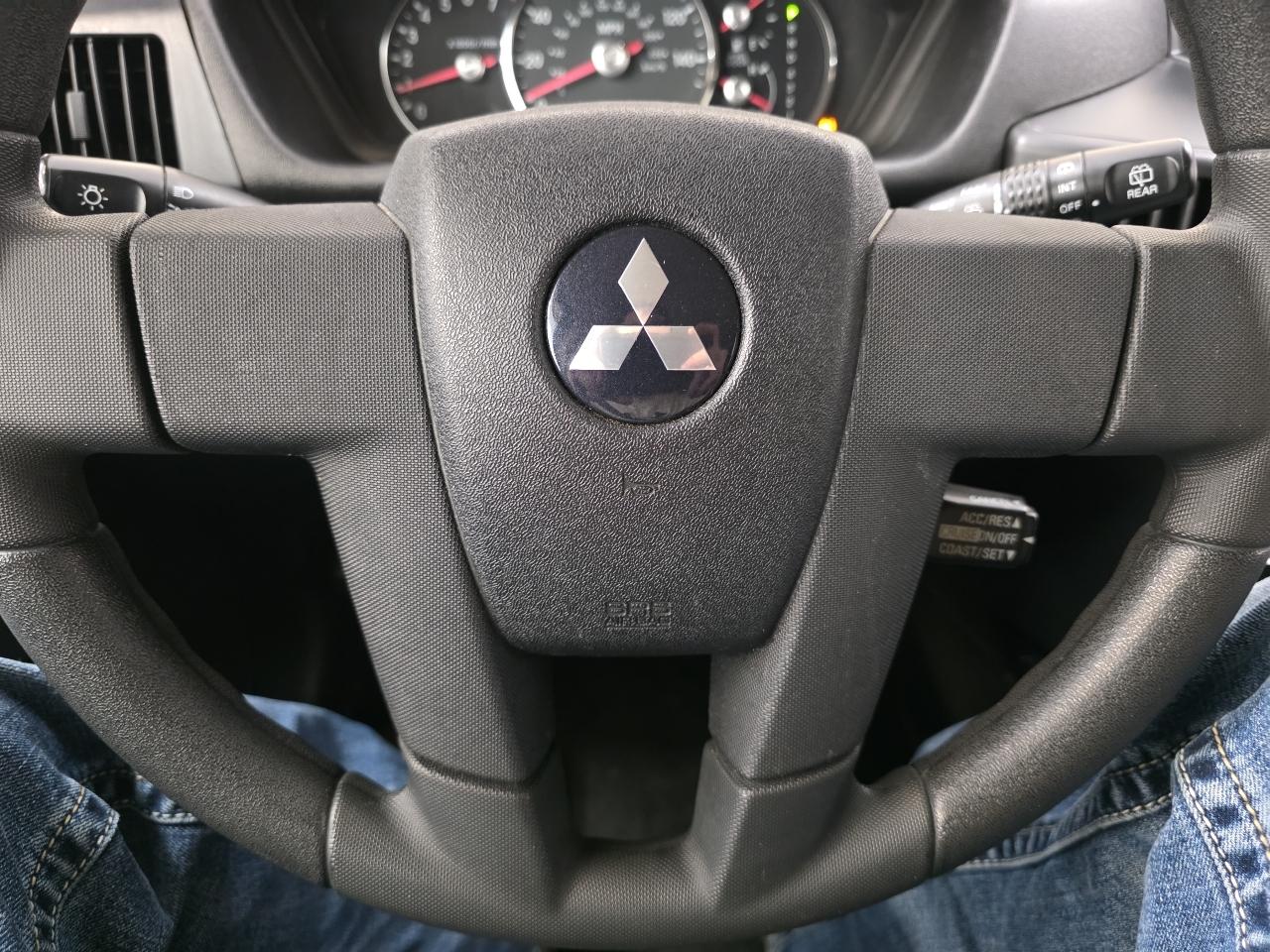 Mitsubishi Endeavor AWD 4dr LS 2011